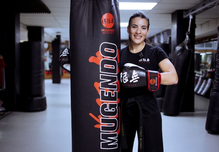 Entrena kick boxing con profesionales en Mugendo Poblenou