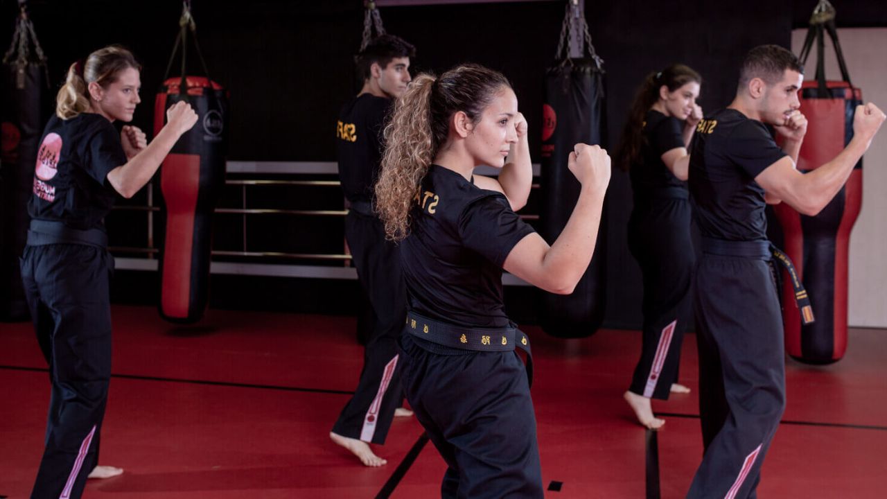 combinar entrenamiento físico y mental en las artes marciales