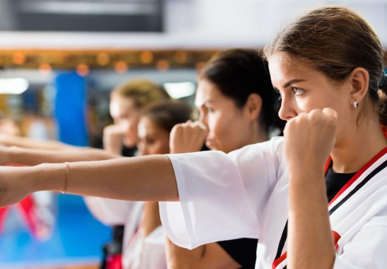 primera clase de defensa personal en Mugendo