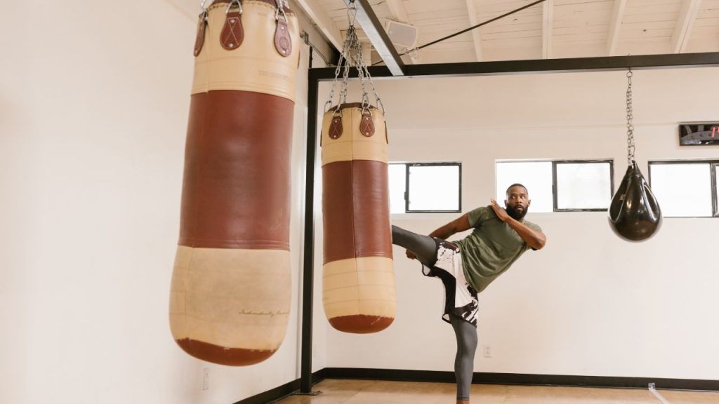 Técnicas básicas de kickboxing que todo principiante debería conocer